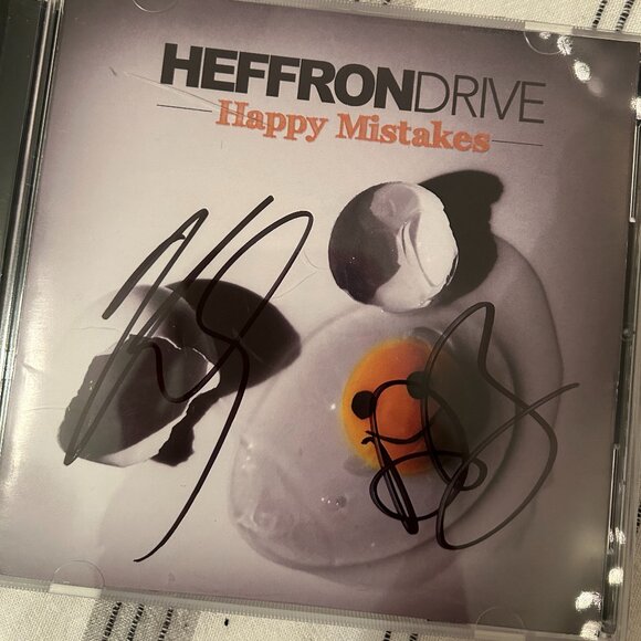 Signed Heffron Drive Merch: Kendall Schmidt and Dustin Belt - Picture 3 of 8
